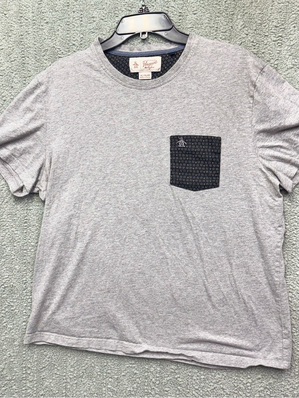 Boys XL Penguin Light Gray Crew Tee with Black Patterned Pocket